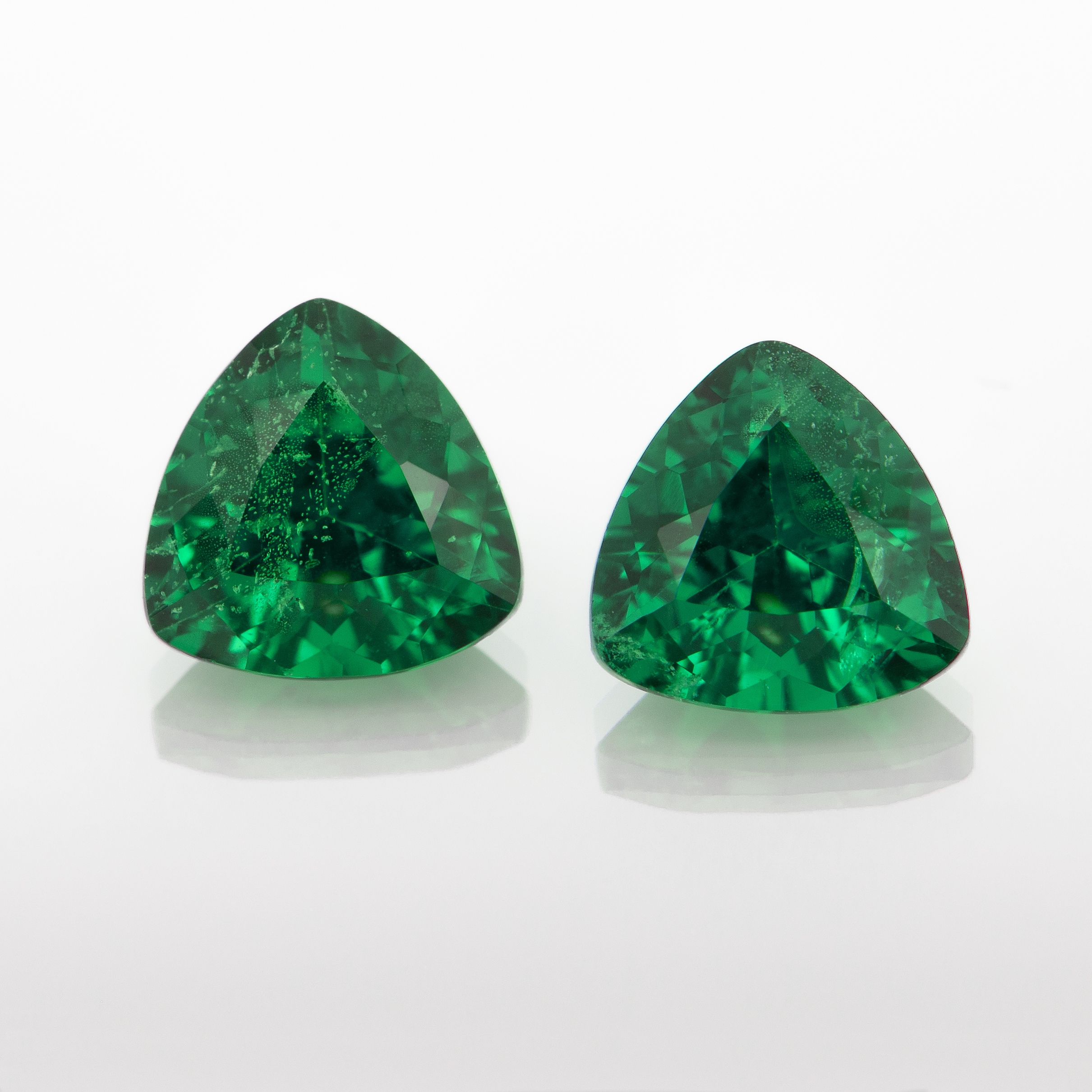 I16 D 351 1 TSAVO 6mmtrill 1 54cts IAS