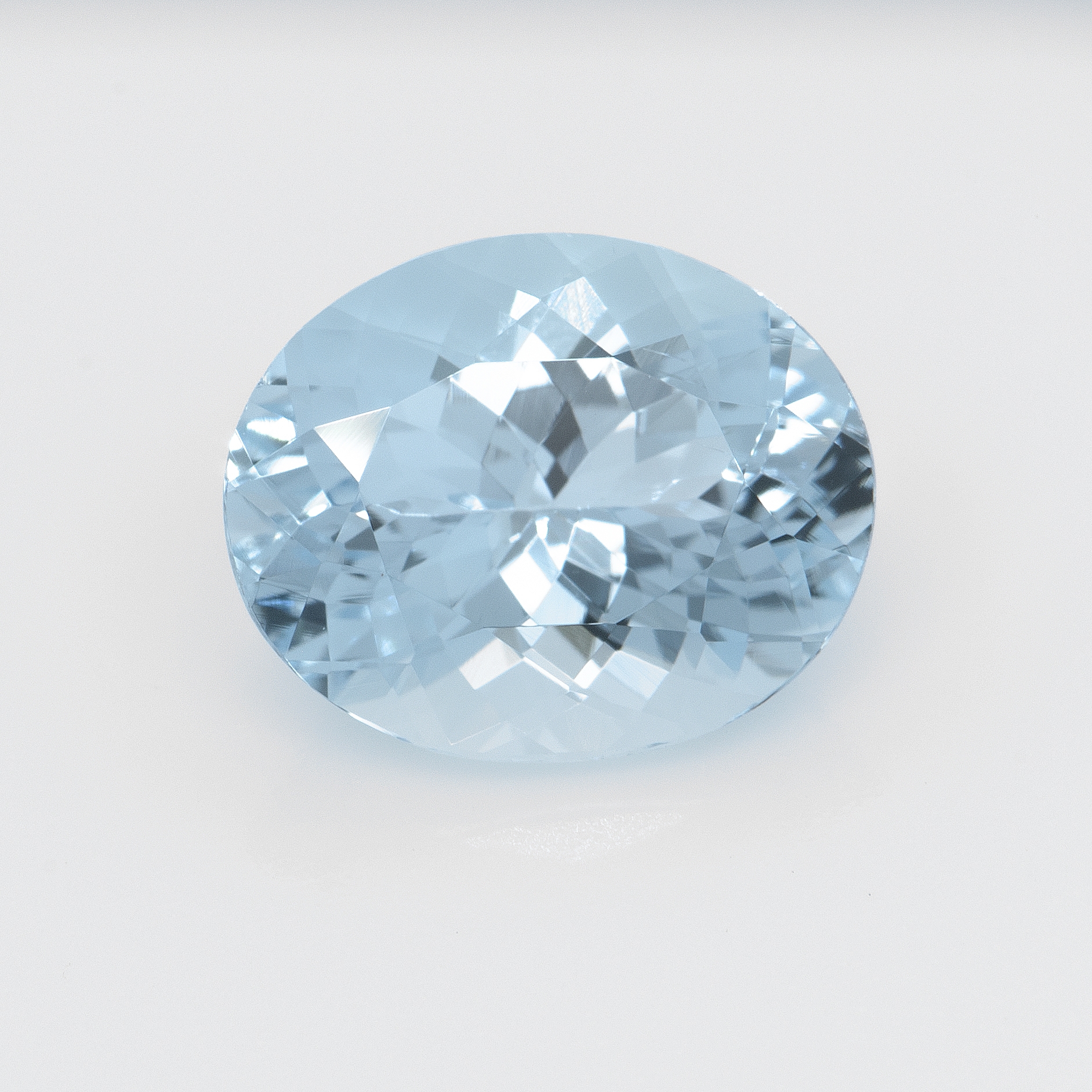 I16d 577 Aqua 12x9 7 4 06cts Oval UIA