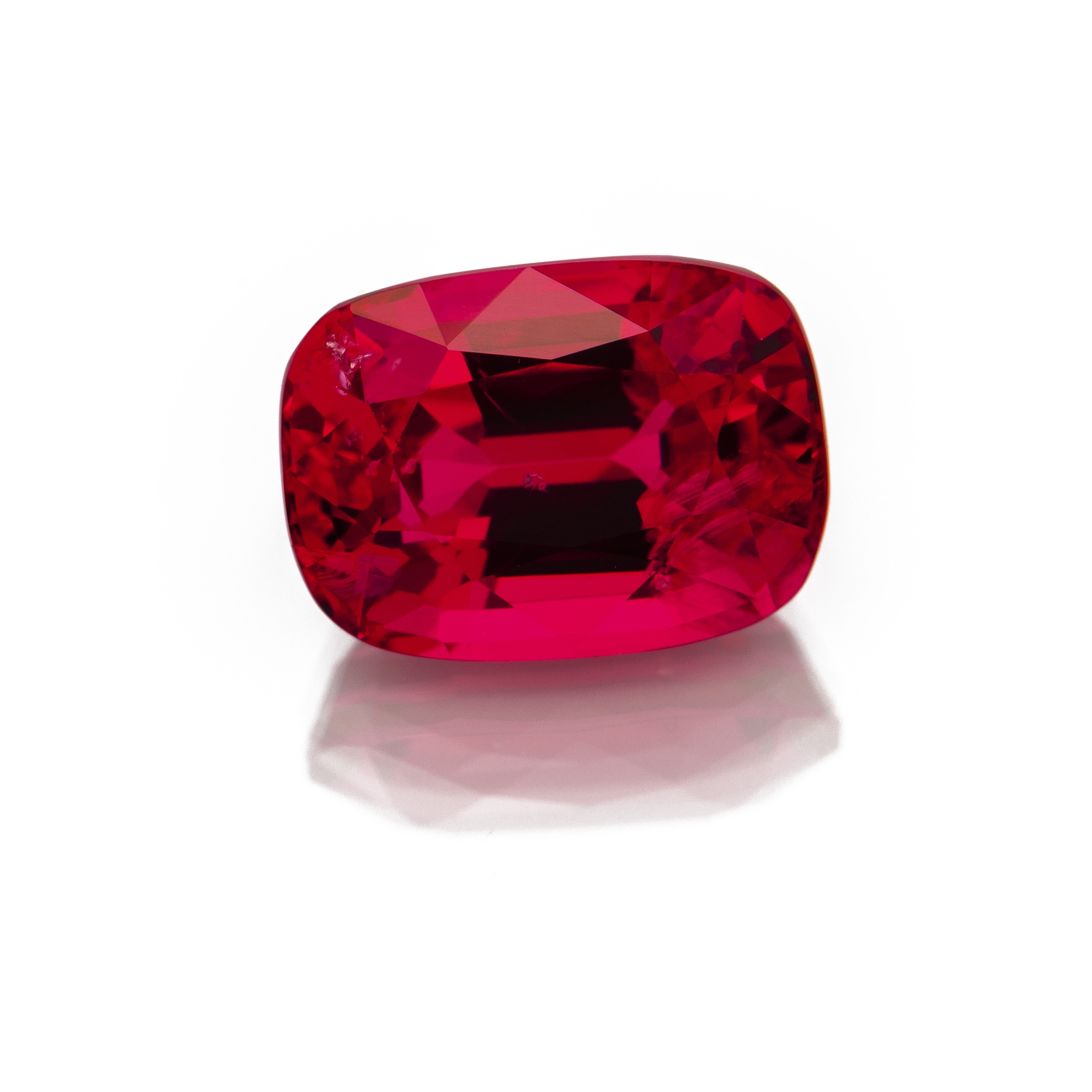 M101 005 Red Spinel 7 8x5 7 Cushion 1 68cts EAS